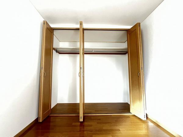 の中古一戸建の収納|2F西側収納 