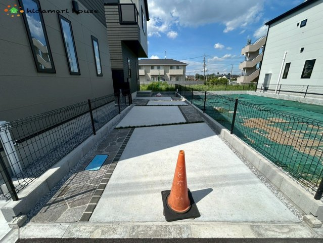 大宮今羽町2期　新築戸建　グリーンガーデンGの駐車場