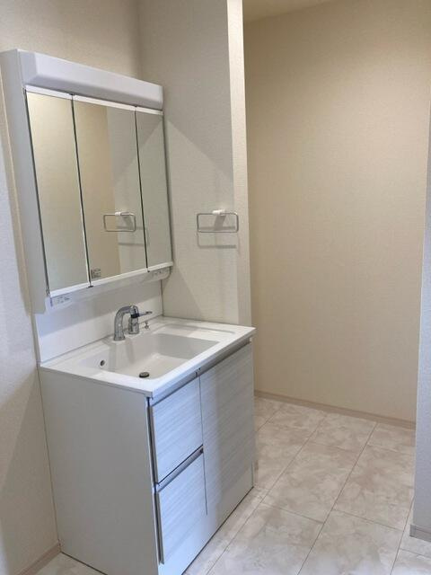 名古屋市守山区大字上志段味字東谷の新築一戸建の独立洗面台|お気に入りの洗顔＆歯磨きアイ… 