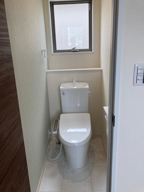 名古屋市守山区大字上志段味字東谷の新築一戸建のトイレ|QOLアップは清潔かつ快適なト… 