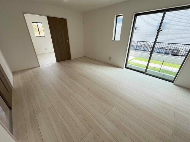 名古屋市守山区大字上志段味字東谷の新築一戸建の居間・リビング|リビング 