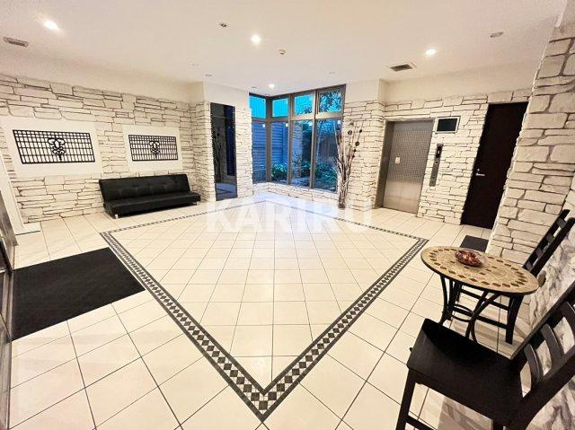 ブランブリエ京橋のロビー