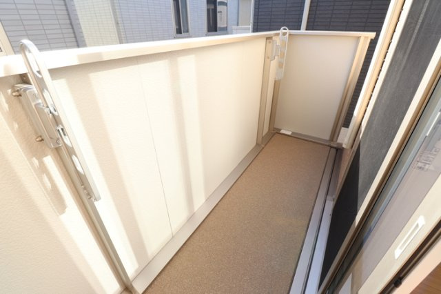 【バルコニー】 | Dタウン南平野 | 開放的で明るい空間を演出してくれるバルコニーです