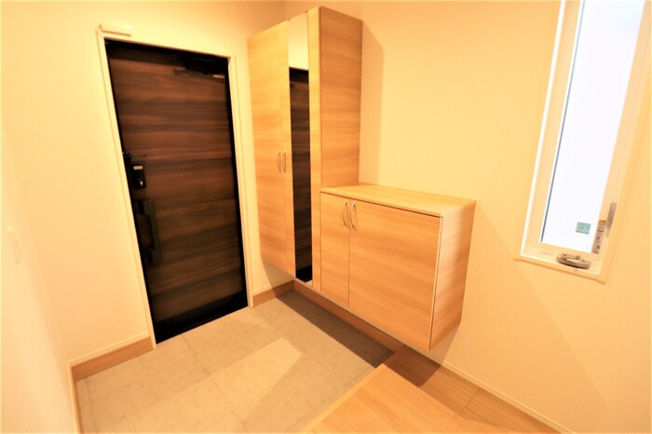 【玄関】 | Dタウン南平野 | 落ち着いた玄関です