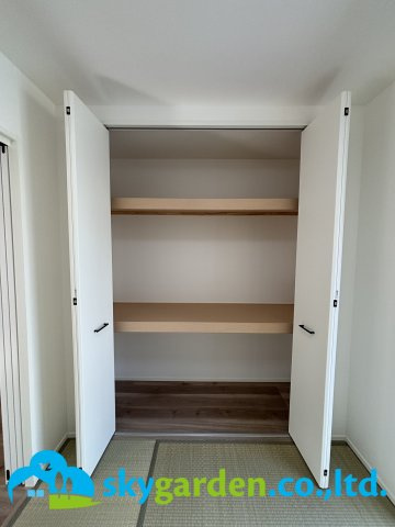 伊勢原市沼目4丁目　未入居戸建　全5棟2号棟の収納