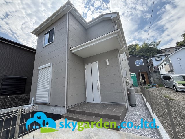 伊勢原市沼目4丁目　未入居戸建　全5棟2号棟