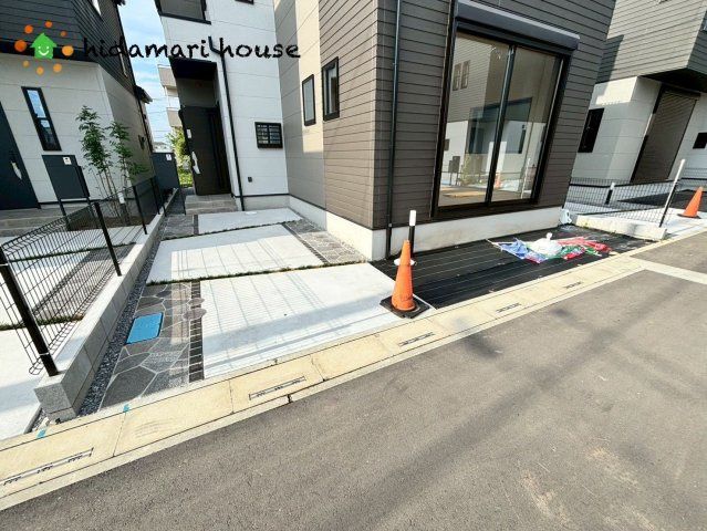 大宮今羽町2期　新築戸建　グリーンガーデンJの駐車場