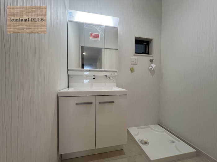 大阪市生野区舎利寺1丁目の独立洗面台