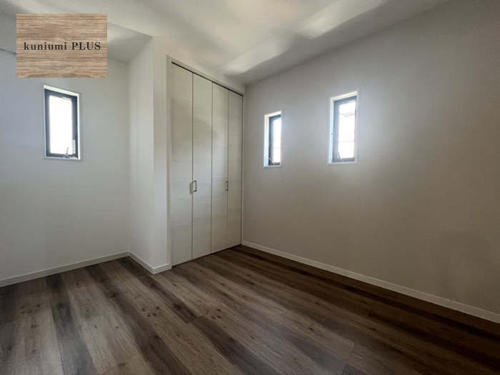 大阪市生野区舎利寺1丁目の洋室