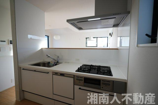 藤沢市鵠沼松が岡４丁目５－１４新築戸建のキッチン|キッチンでお料理をお楽しみください
