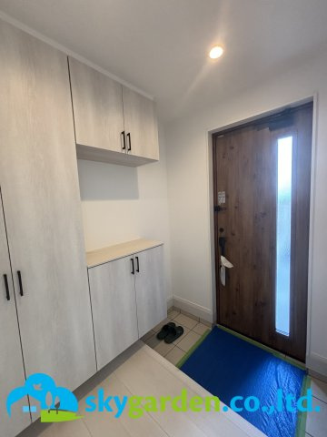 伊勢原市沼目4丁目　新築戸建　全5棟1号棟の玄関