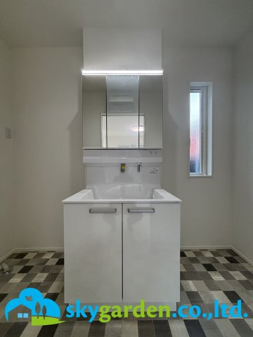 伊勢原市沼目4丁目　新築戸建　全5棟1号棟の独立洗面台