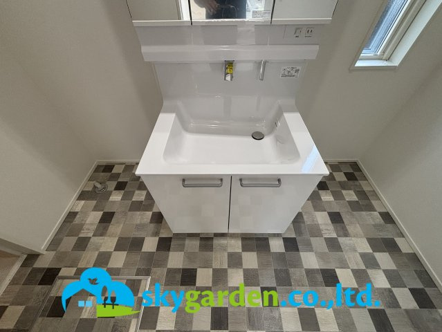 伊勢原市沼目4丁目　新築戸建　全5棟1号棟の独立洗面台