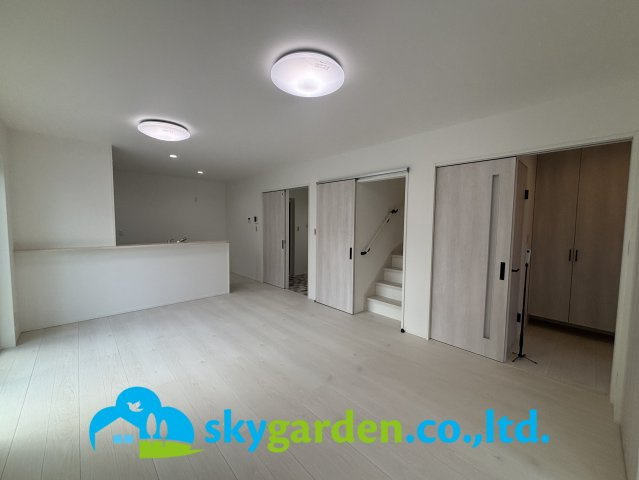 伊勢原市沼目4丁目　新築戸建　全5棟1号棟の居間・リビング