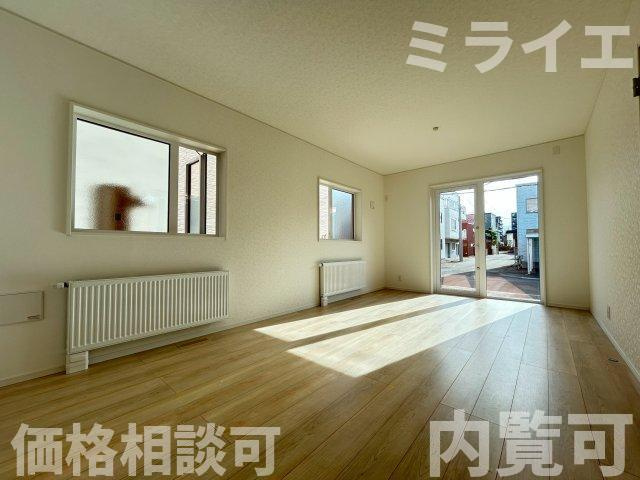 【新築戸建】札幌市北区北26条西15丁目3棟の居間・リビング|【仲介手数料無料】【価格相談可能】です。