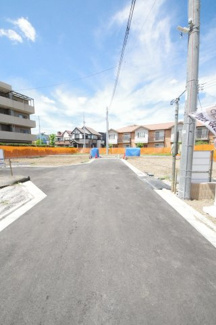 【前面道路含む現地写真】