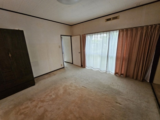 【寝室】 | 敷地約100坪のゆとりのお家