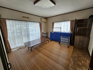 【洋室】 | 敷地約100坪のゆとりのお家 | 2階の洋室です