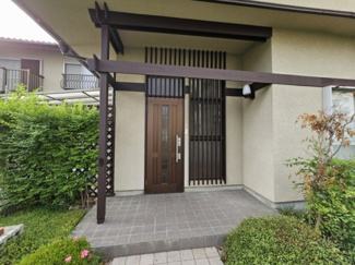 【エントランス】 | 敷地約100坪のゆとりのお家