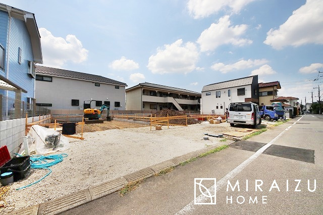 【前面道路含む現地写真】 | 贅沢な暮らしにぴったり設備が魅力♪家事導線の良い水回りで毎日綺麗家事もラクラク♪早朝、夜間問わず現地見学＆周辺環境ご案内致します♪
