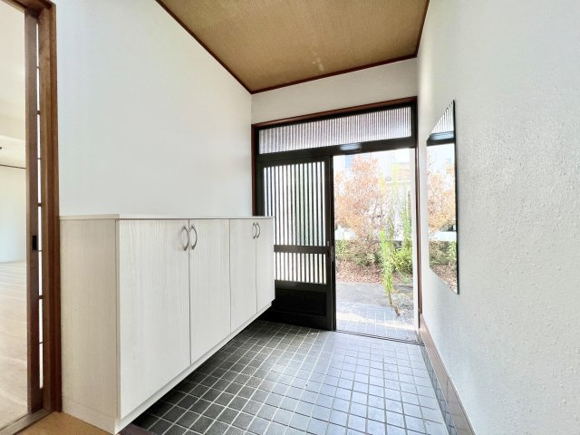 磐田市豊島の玄関|ご家族やお客様を出迎えてくれるエントランス！
