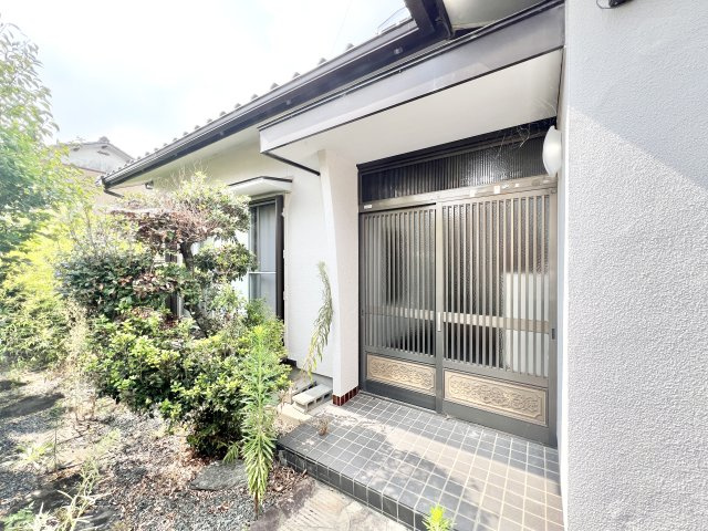磐田市豊島の外観|落ち着いた色味の外観。
