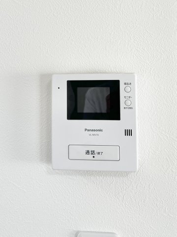 磐田市豊島のその他|大きなモニター付きインターホン！相手の顔が良く見えます！
