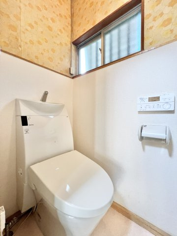 磐田市豊島のトイレ|落ち着きを感じながらも、温かみがあるトイレです！
