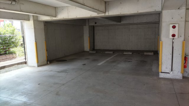 吉井クリニックビルの駐車場|カースペースがあります