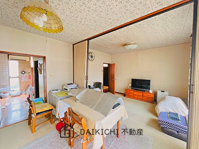 【居間・リビング】 | 東松山市六反町　中古戸建