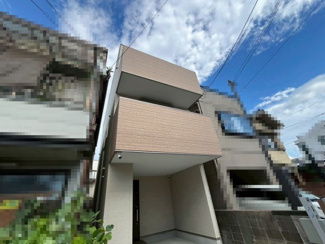 【外観】 | 香ヶ丘町１丁　中古戸建 | 【前面道路】前面道路幅員約５ｍですので、駐車の苦手な方も安心ですね♪是非現地にてご体感ください！