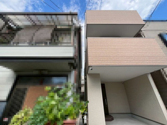 【外観】 | 香ヶ丘町１丁　中古戸建 | 【トイレ】トイレ１階と２階の２ヶ所あります　忙しい朝や家族の多いご家庭も安心ですね♪