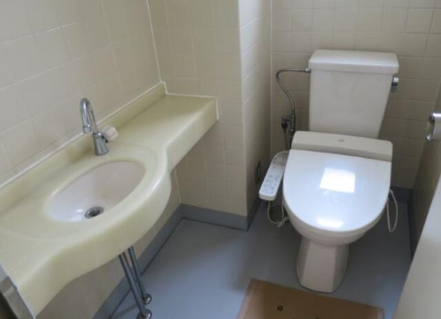 長嶋ビルのトイレ|ゆったりとした空間のトイレです