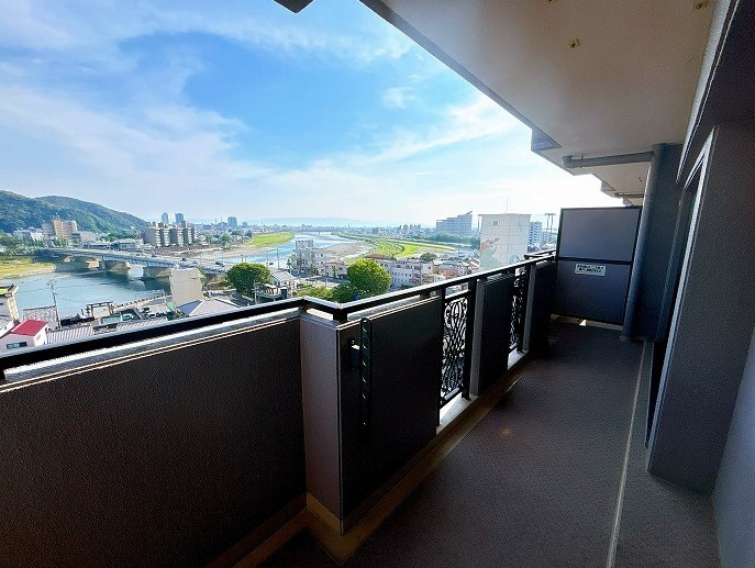 リフォーム　中古マンション　ダイアパレス岐阜長良　平成10年築のバルコニー|南側バルコニー