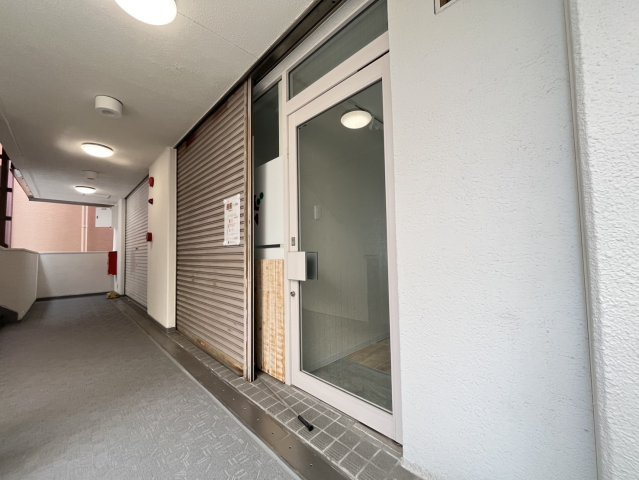 坂井ビルのエントランス