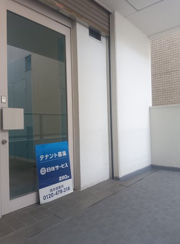 坂井ビルのエントランス
