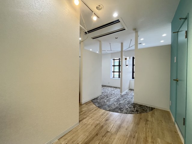 坂井ビルの内装