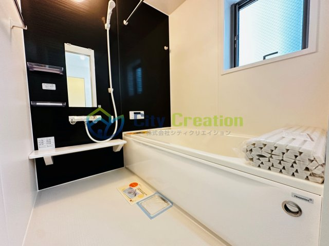 平塚市平塚１期  新築戸建全２棟　2号棟の浴室