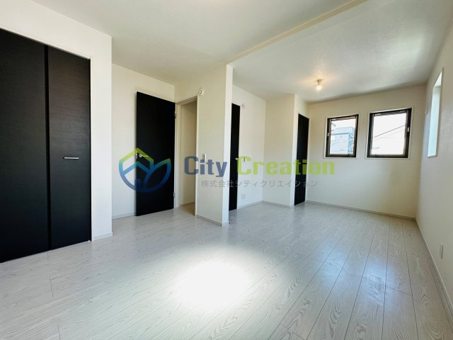 平塚市平塚１期  新築戸建全２棟　2号棟の洋室