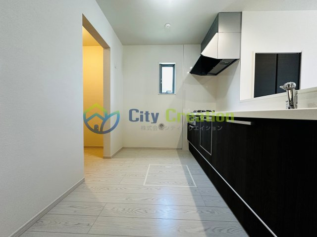 平塚市平塚１期  新築戸建全２棟　2号棟のキッチン