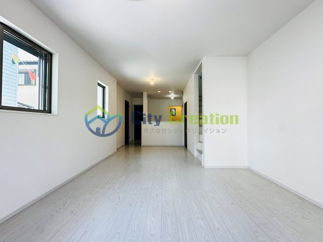 平塚市平塚１期  新築戸建全２棟　2号棟の居間・リビング