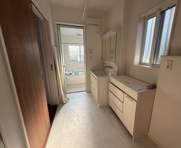 高崎市成田町30-97の独立洗面台