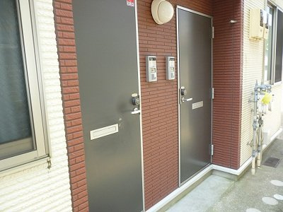 レオネクストサマールＳの玄関