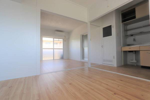 ビレッジハウス今在家1号棟の居間・リビング|ビレッジハウスの同一物件・同一タイプの間取りの写真です