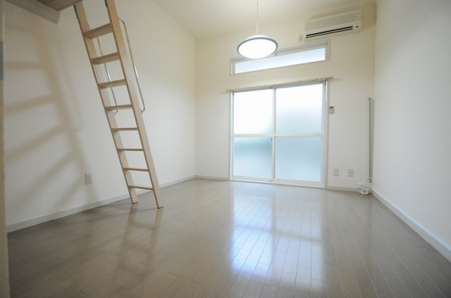 レオパレスプラージュの寝室