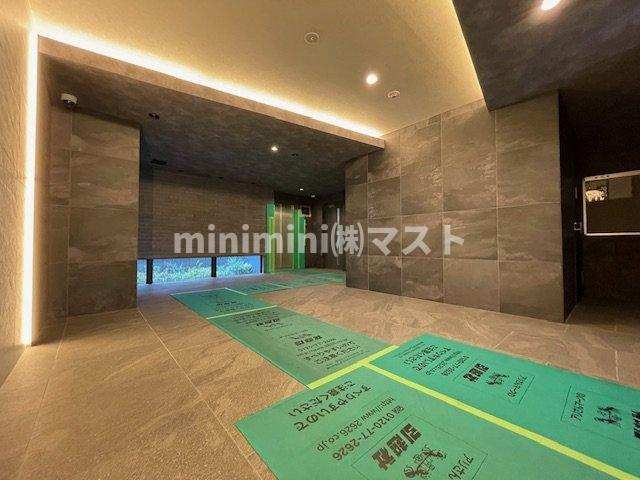 プレサンス緑橋ソレアスのロビー