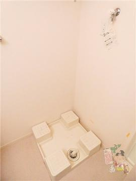 ルピナス高柳東町３のその他|洗濯機置場