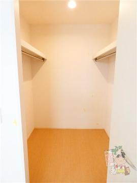 ルピナス高柳東町３の収納|ウォークインクローゼット
