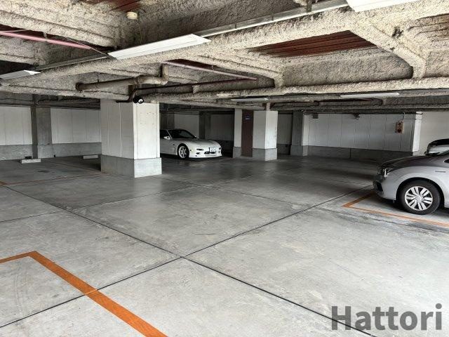 ハイムタケダT-8の駐車場