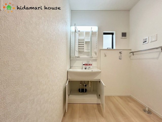 蓮田市黒浜第10　新築平屋戸建　クレイドルガーデン01の独立洗面台